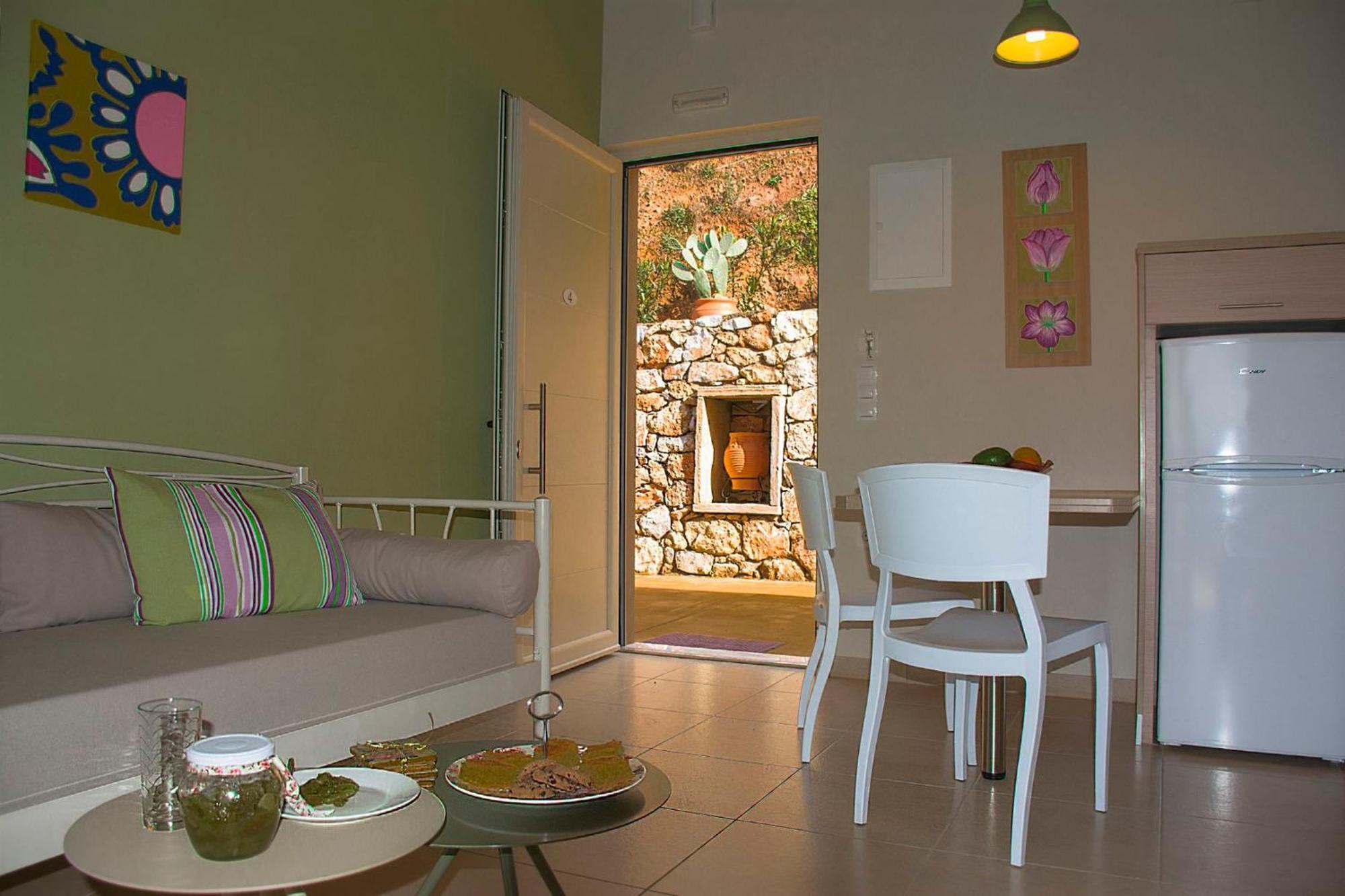 Aksos Suites Accessible Accommodation Agia  Exterior photo