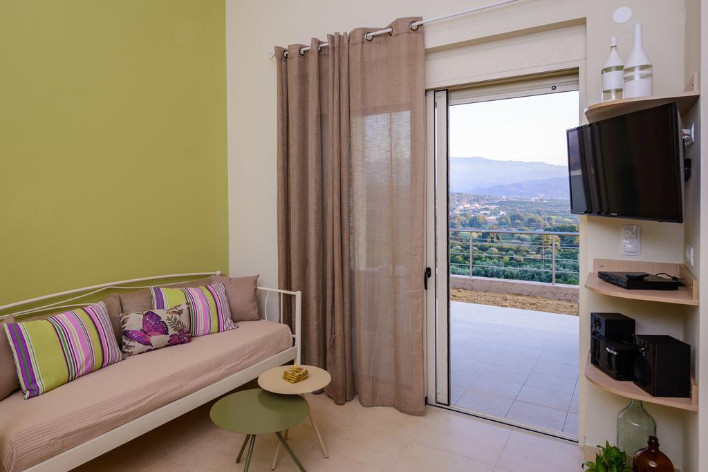 Aksos Suites Accessible Accommodation Agia  Room photo